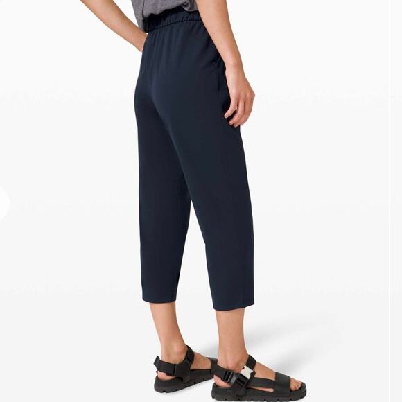 Lululemon Keep Moving Crop Pants True Navy W6BJXS Women's Size 6 - Picture 2 of 10